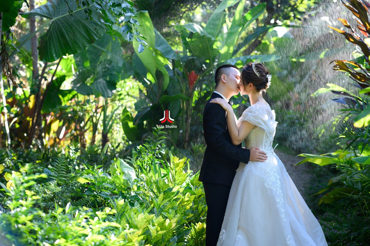 TiUp Studio Wedding