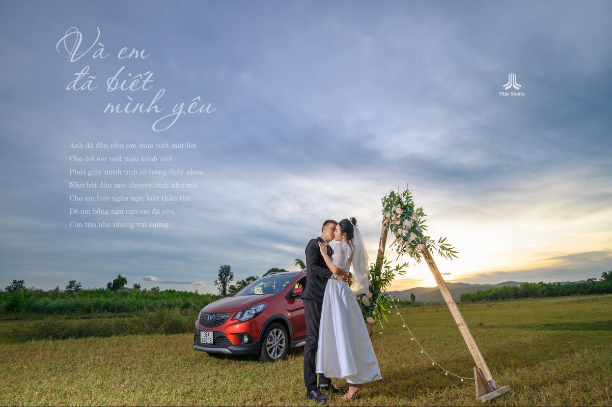 TiUp Studio Wedding