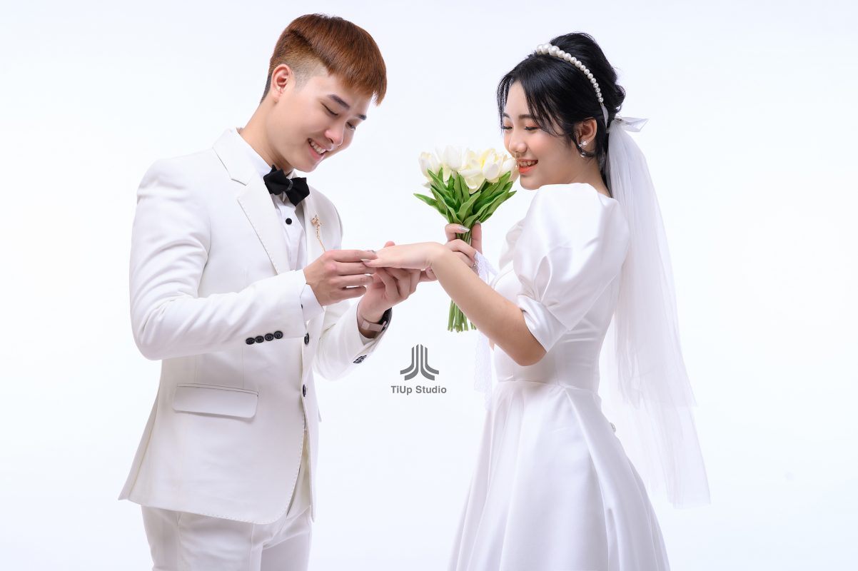 TiUp Studio Wedding